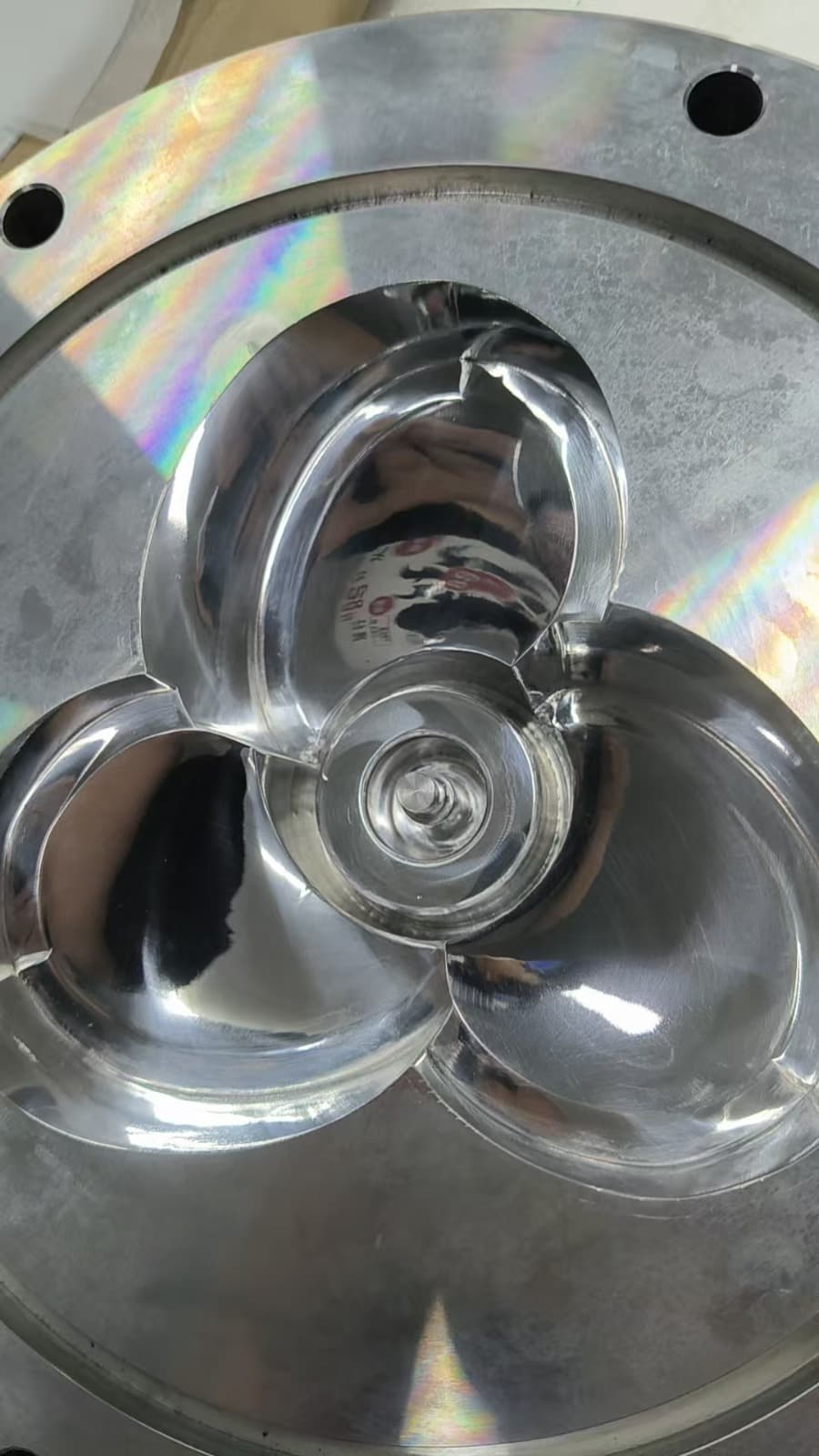 Aluminiumform für die Herstellung eines E-Foil-Carbon-Propellers (Detailansicht)