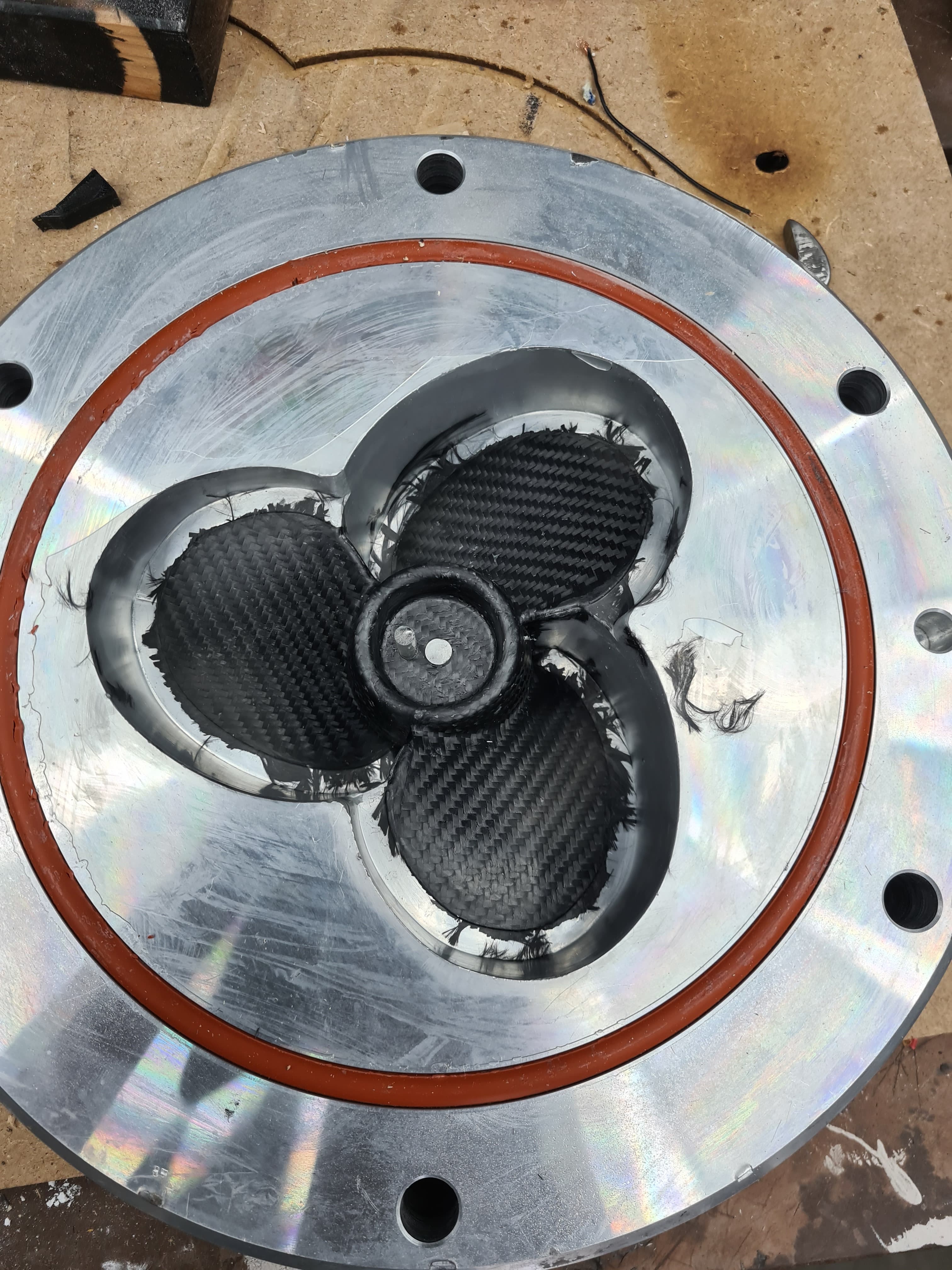 Herstellung eines 3-Blatt-Carbon-Propellers für ein E-Foil